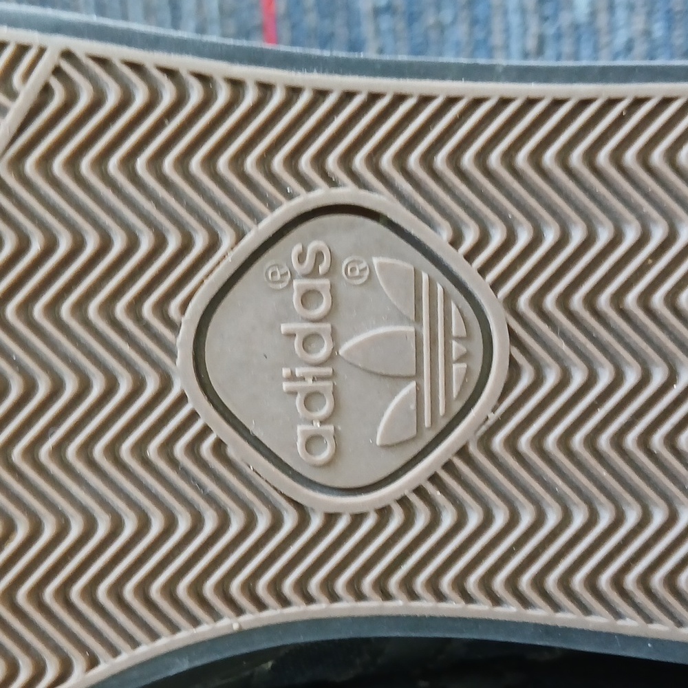 Adidas black canvas sneakers Mens 10 - Picture 6 of 9